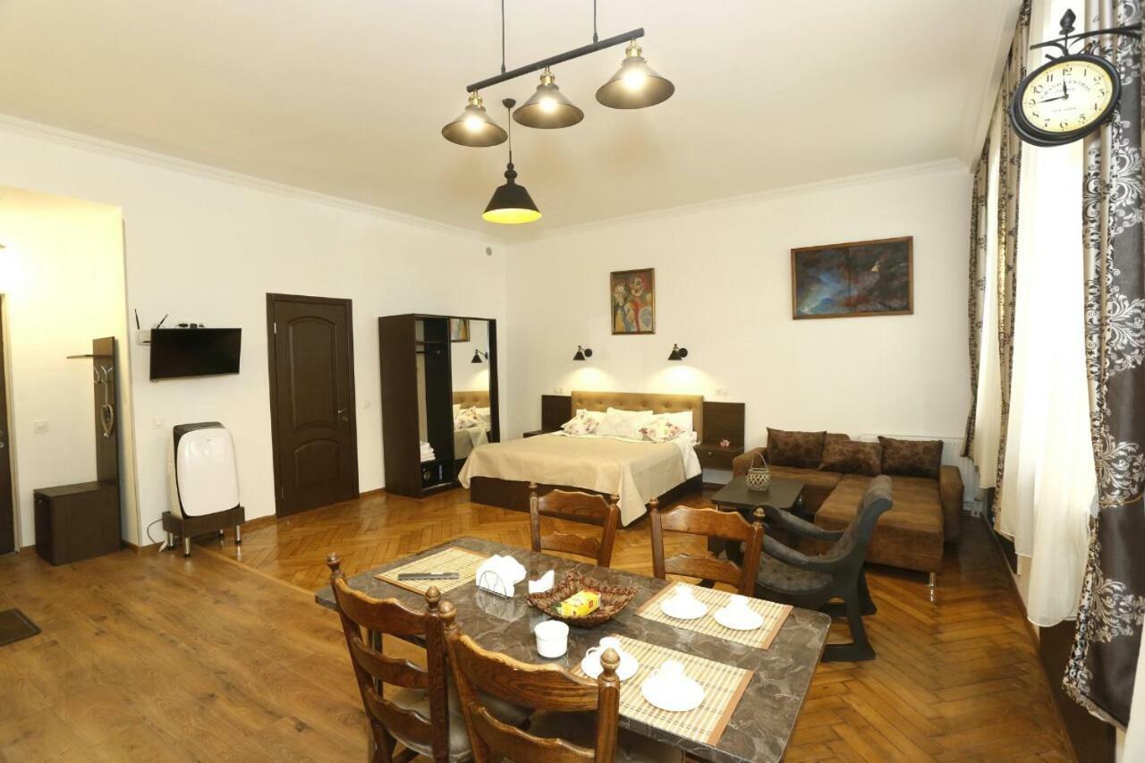Ferienwohnung Old - Gold Gala Tbilisi Exterior foto